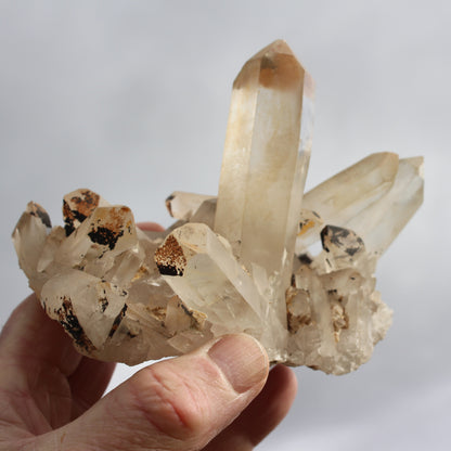 Quartz cluster 432g Rocks and Things