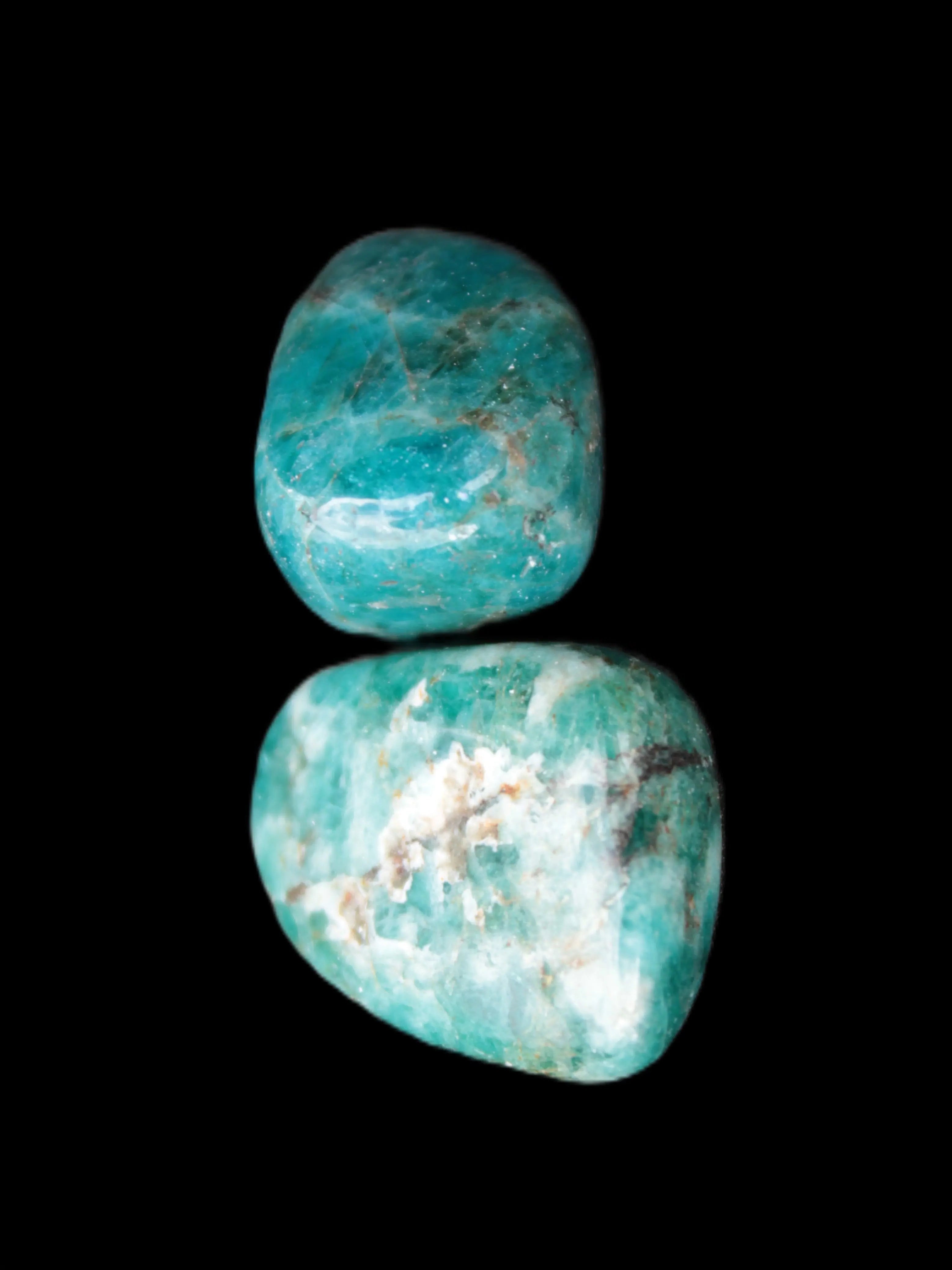 Blue Apatite 2 stones 20/24mm 16g - Rocks and Things Store