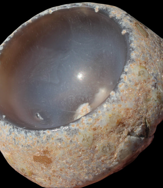 Agate bowl carved 414g Rocks and Things