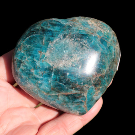 Apatite heart 359g Rocks and Things