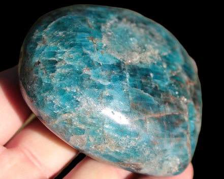 Apatite heart 359g Rocks and Things