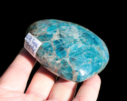 Apatite heart 359g Rocks and Things