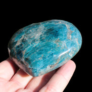 Apatite heart 359g Rocks and Things