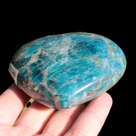 Apatite heart 359g Rocks and Things