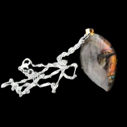 Labradorite pendant and necklace 11-15g in sunlight - Rocks and Things Store