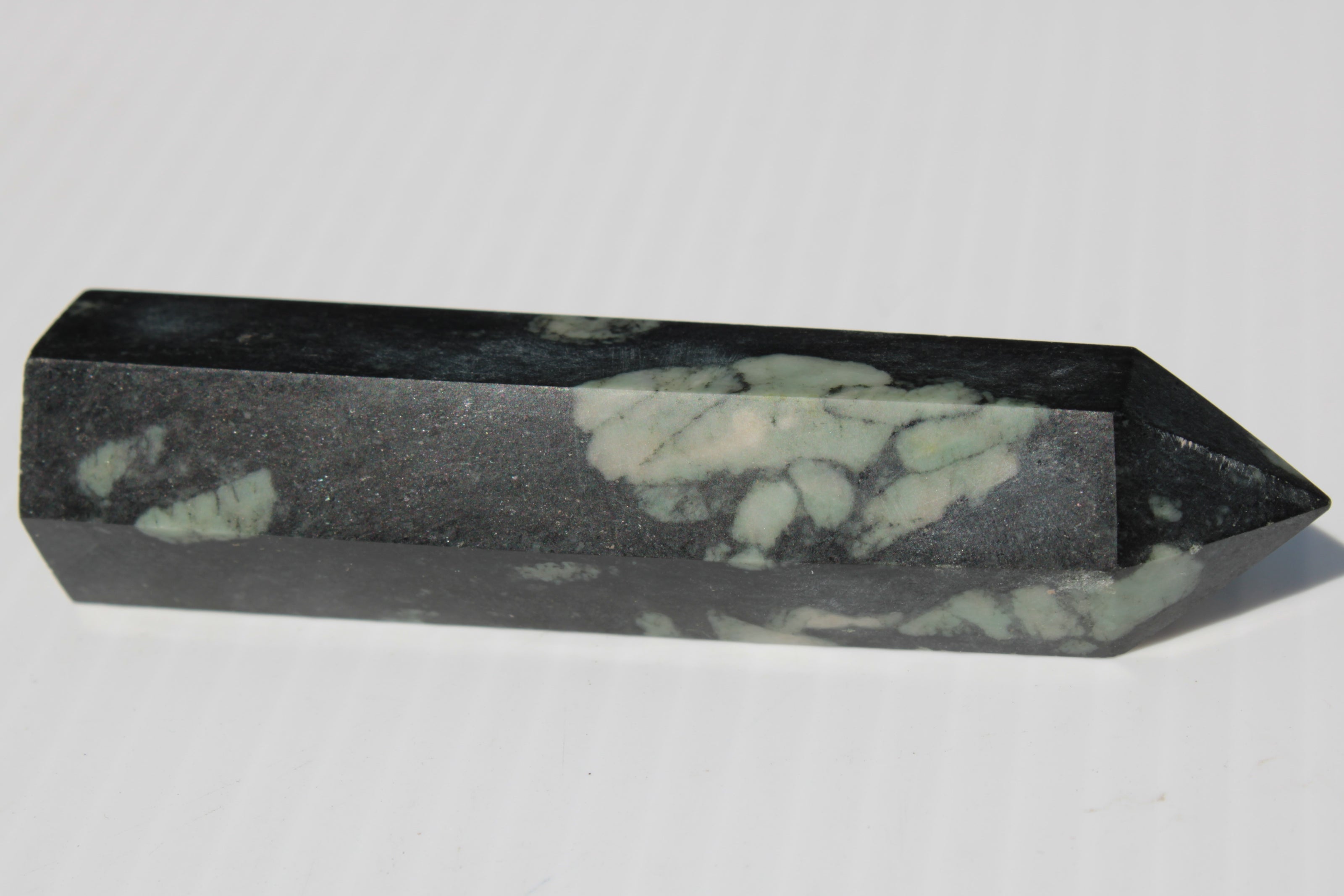 Chrysanthemum Stone wand 90g Rocks and Things