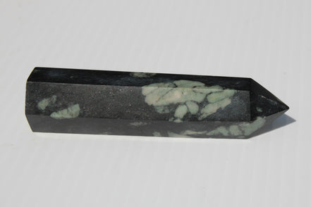 Chrysanthemum Stone wand 90g Rocks and Things