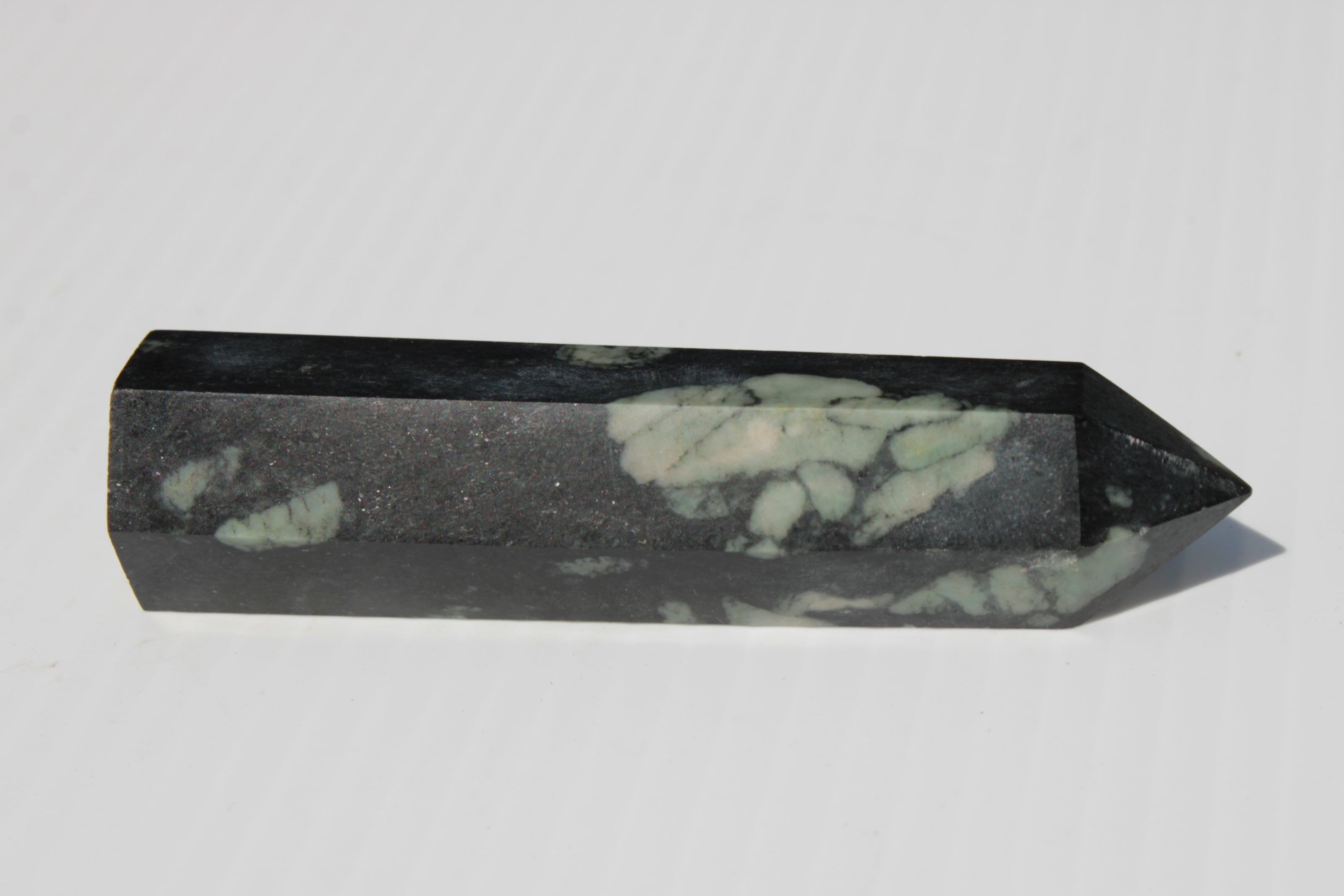 Chrysanthemum Stone wand 90g Rocks and Things