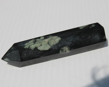 Chrysanthemum Stone wand 90g Rocks and Things