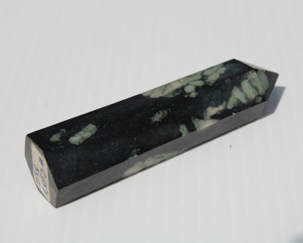 Chrysanthemum Stone wand 90g Rocks and Things