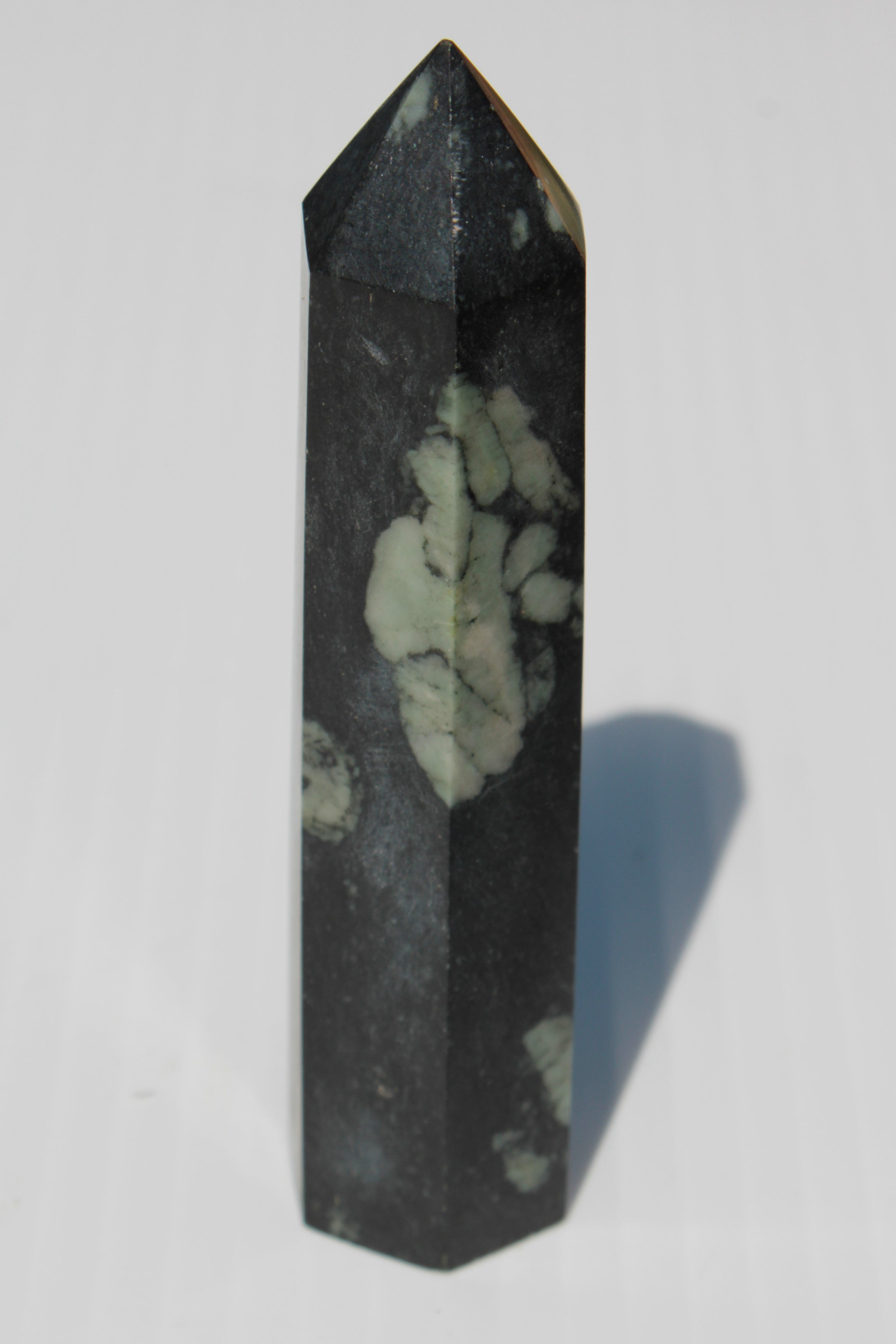 Chrysanthemum Stone wand 90g Rocks and Things