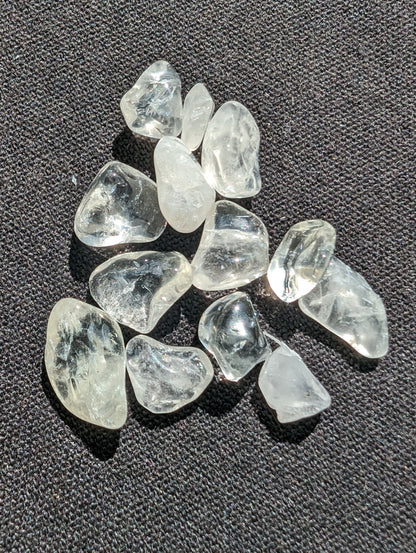 Topaz tiny crystals 4-5g