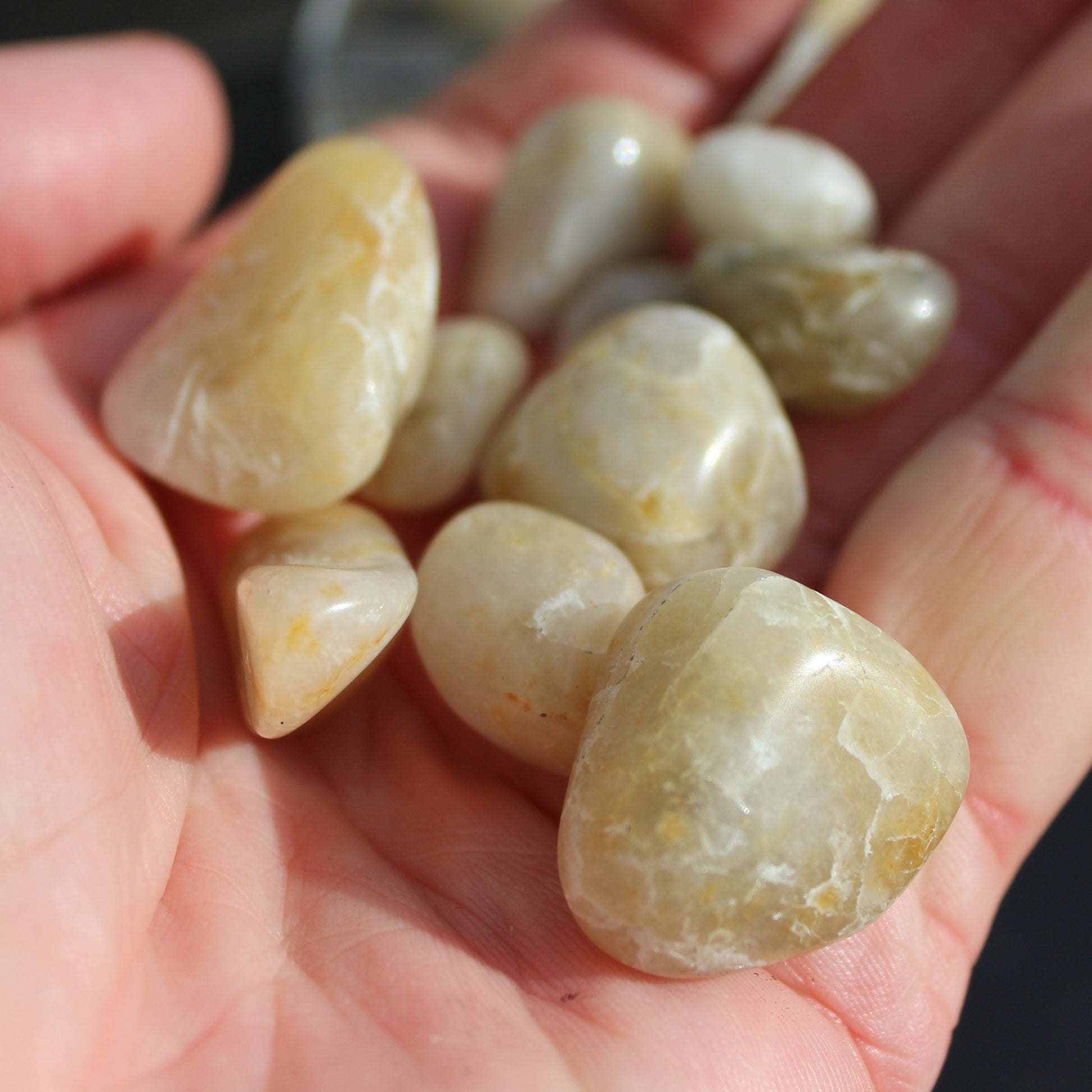 Britannia Creek tumbled Quartz, Citrine & Smoky Quartz, 25 crystals 56mm cube 253g Rocks and Things