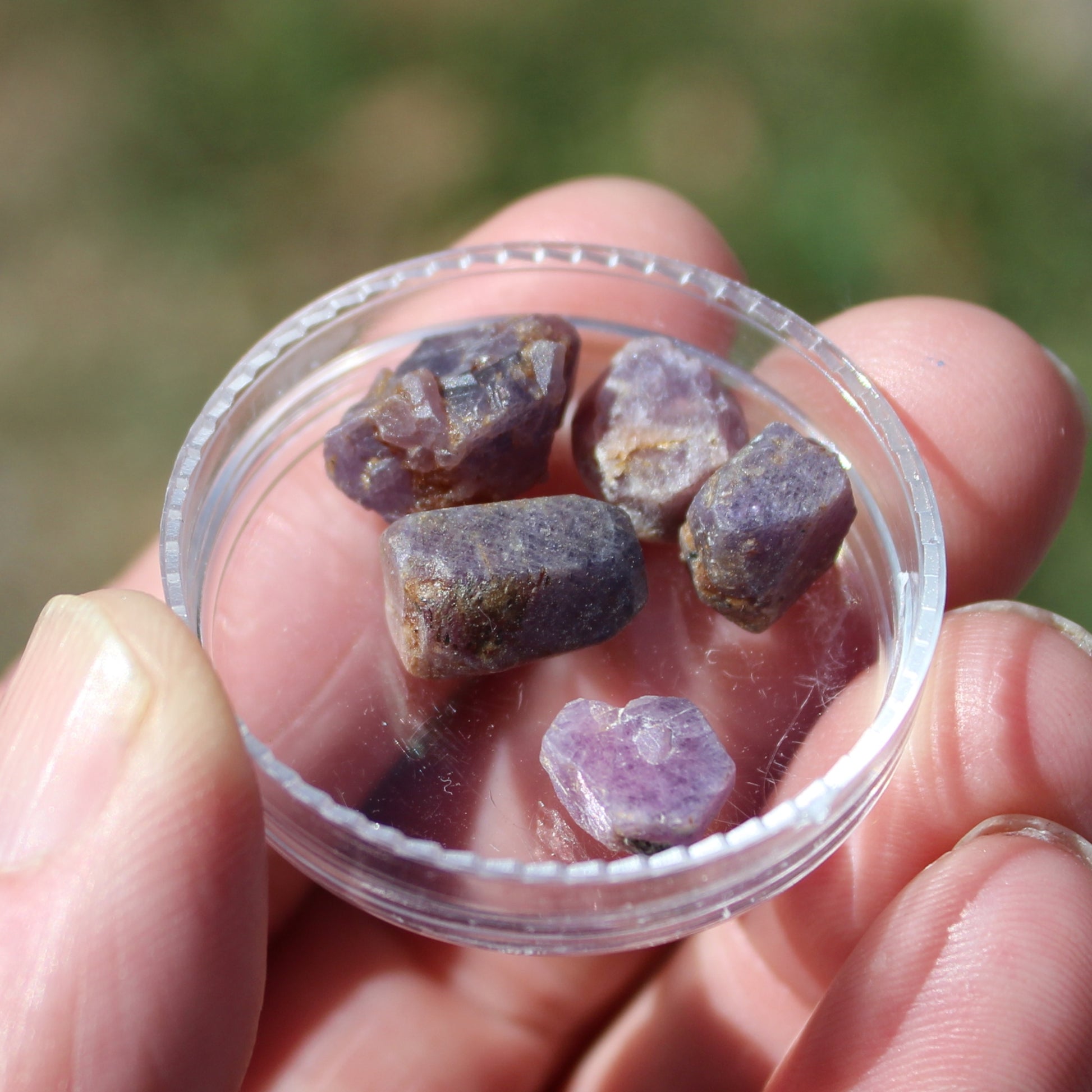 Red Corundum Ruby crystal untreated, 5/6 crystals 8g Rocks and Things