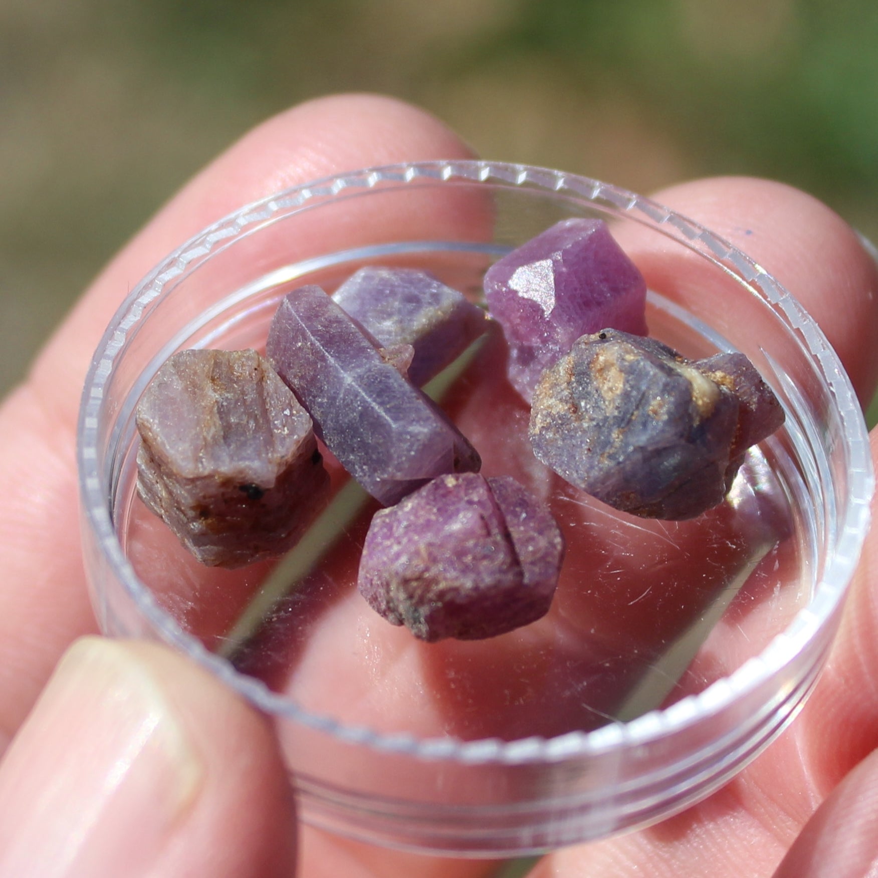 Red Corundum Ruby crystal untreated, 5/6 crystals 8g Rocks and Things