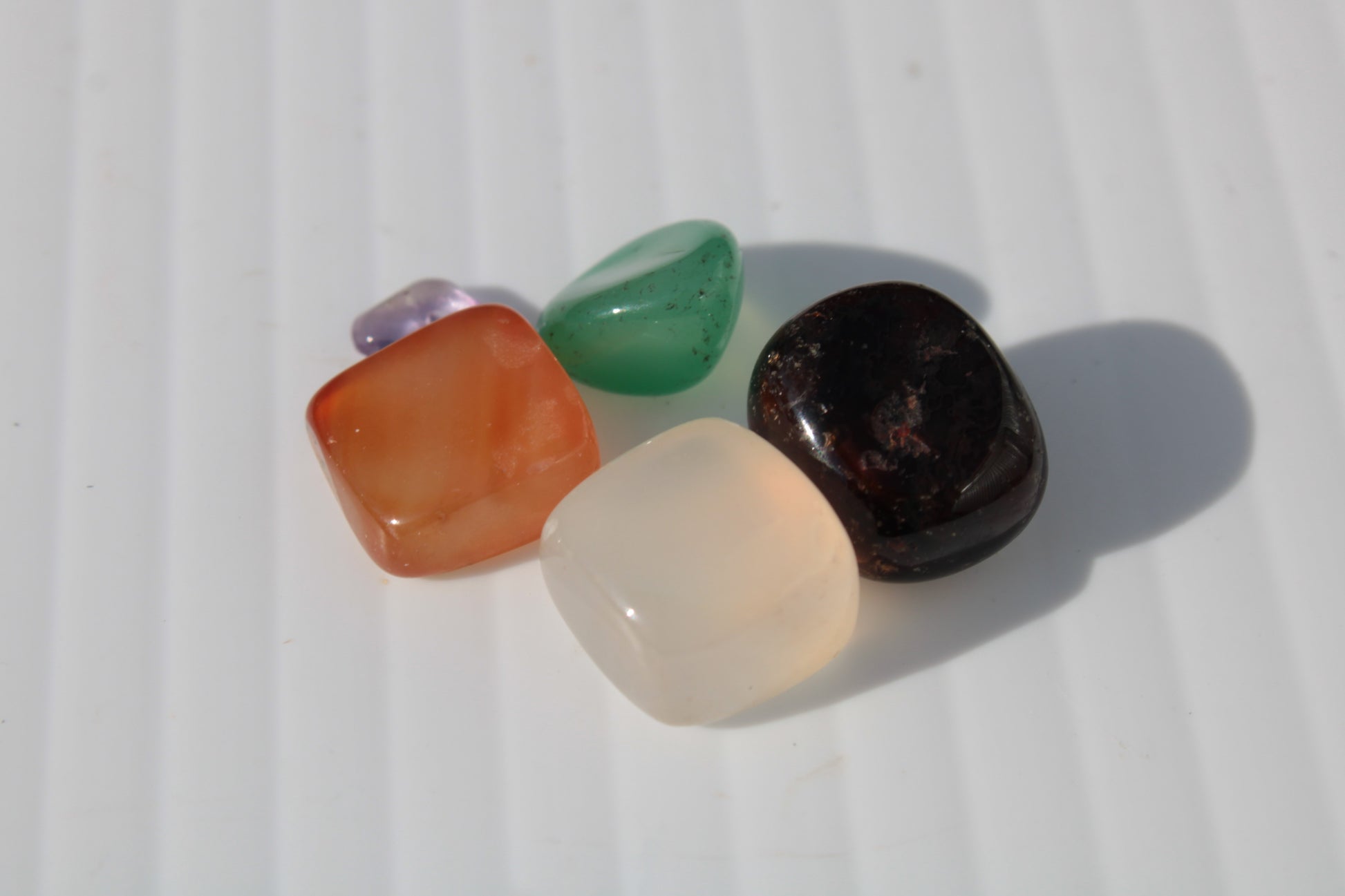 Agate tumbled 4/5 tiny stones 7-9g Rocks and Things