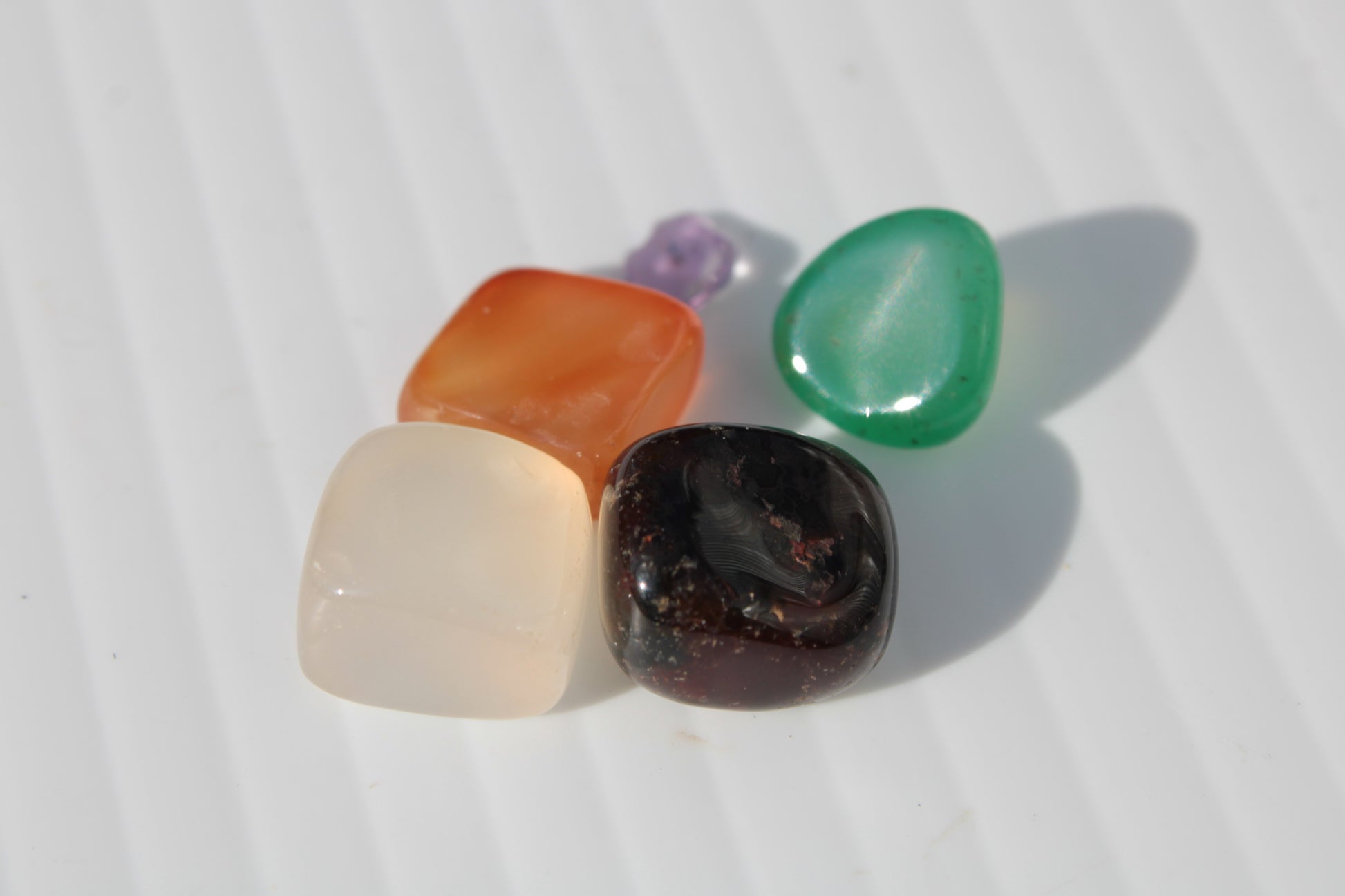 Agate tumbled 4/5 tiny stones 7-9g Rocks and Things