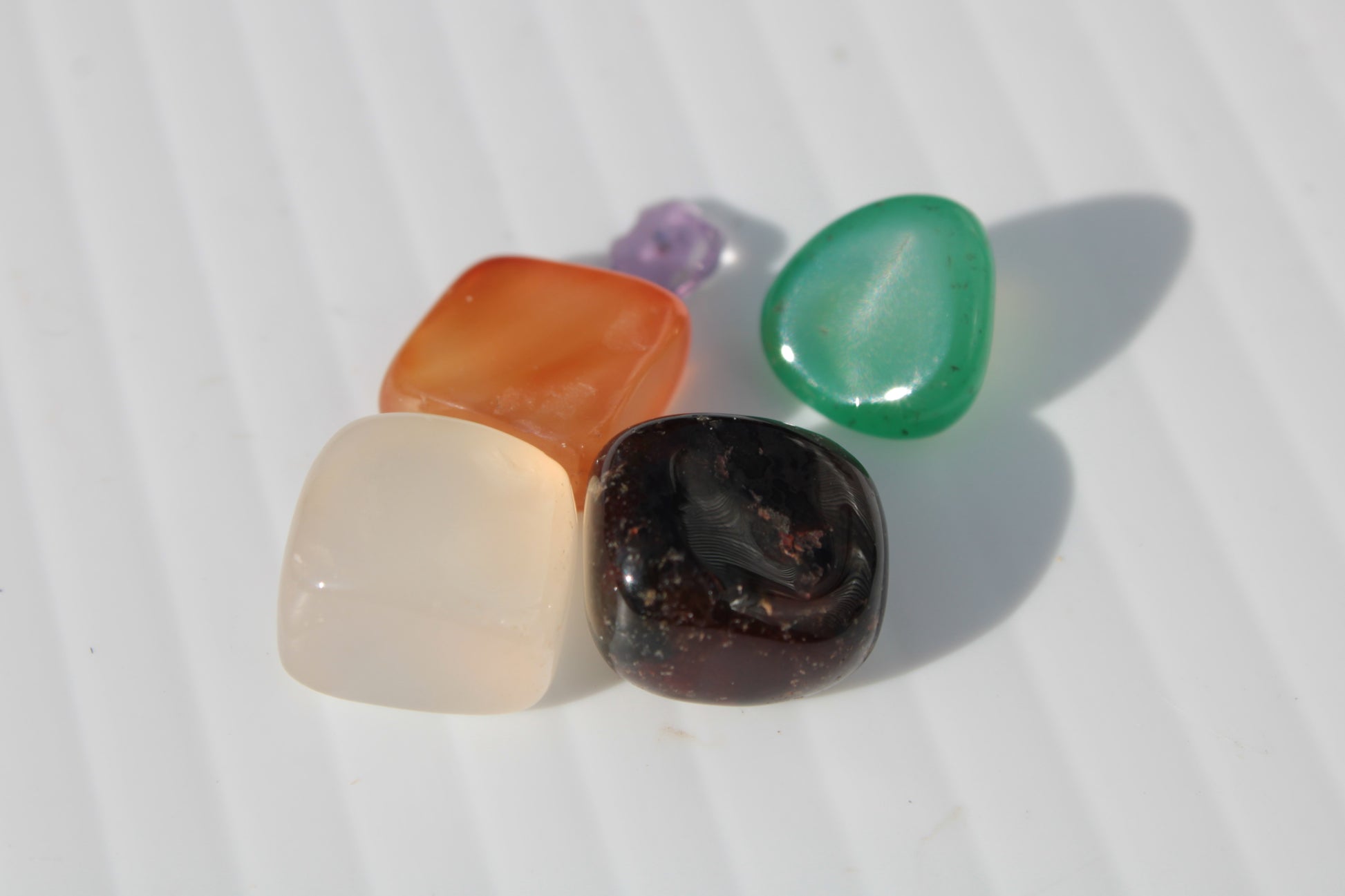 Agate tumbled 4/5 tiny stones 7-9g Rocks and Things