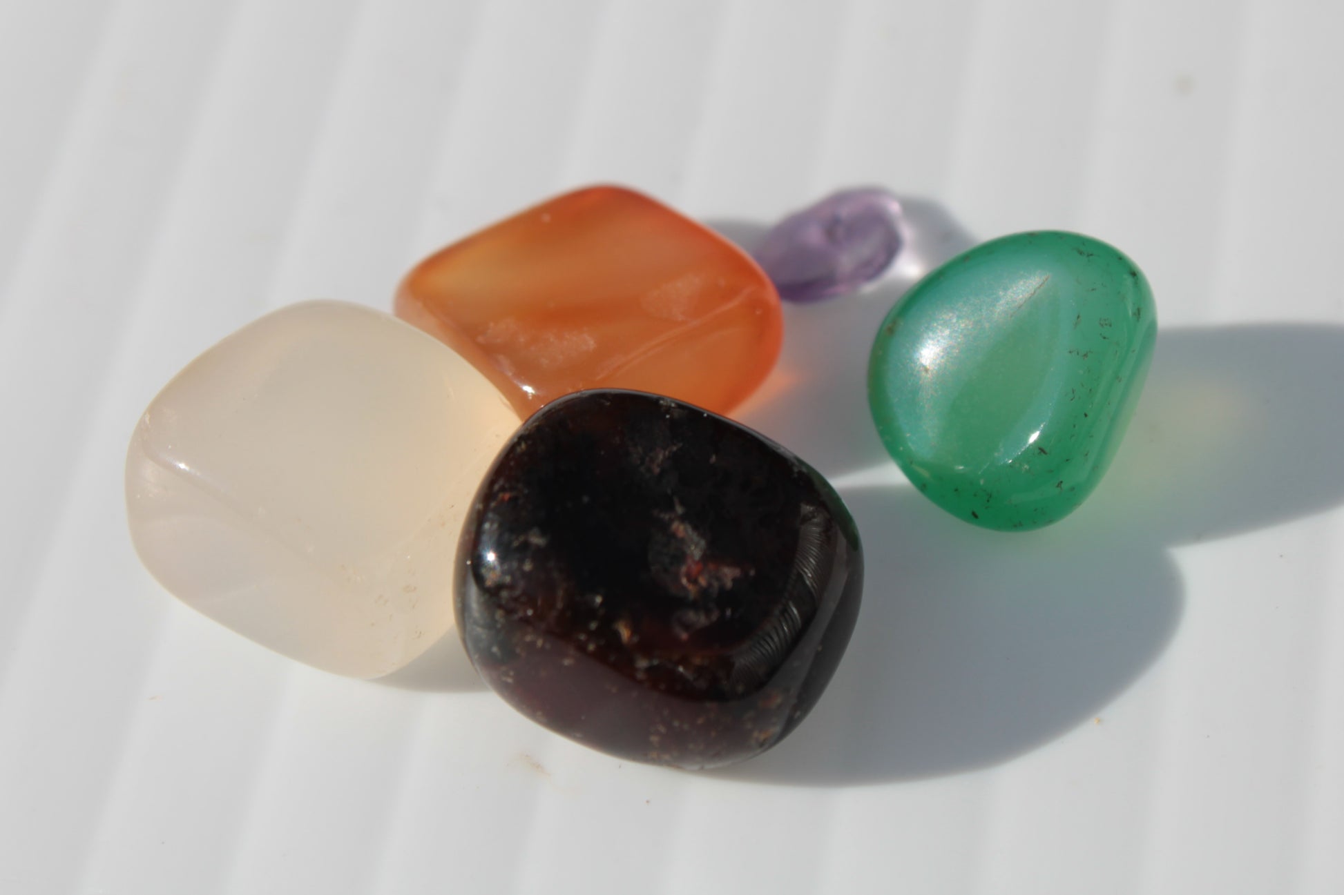 Agate tumbled 4/5 tiny stones 7-9g Rocks and Things