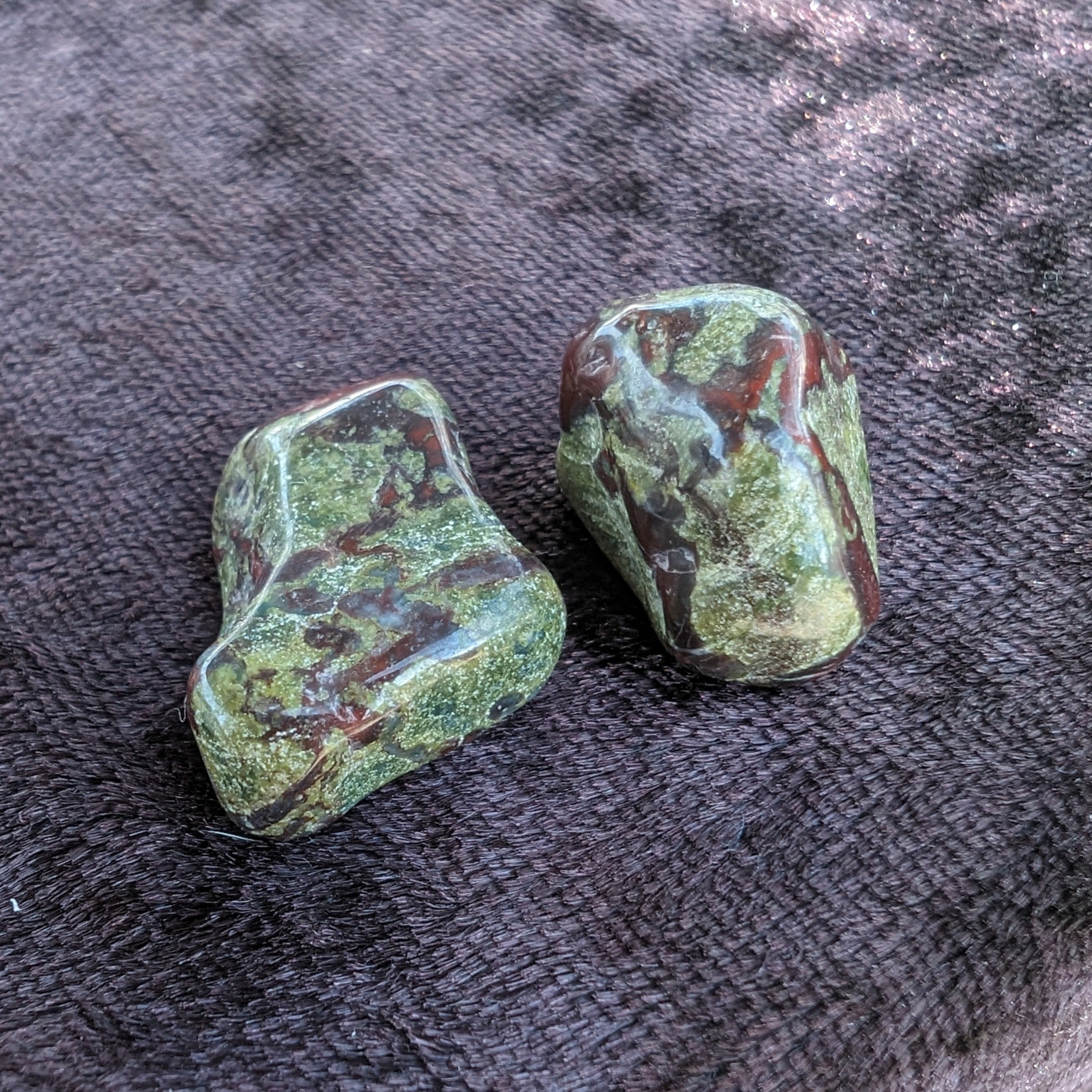 Dragons Blood Stone 2 tumbled stones 11-18g Rocks and Things