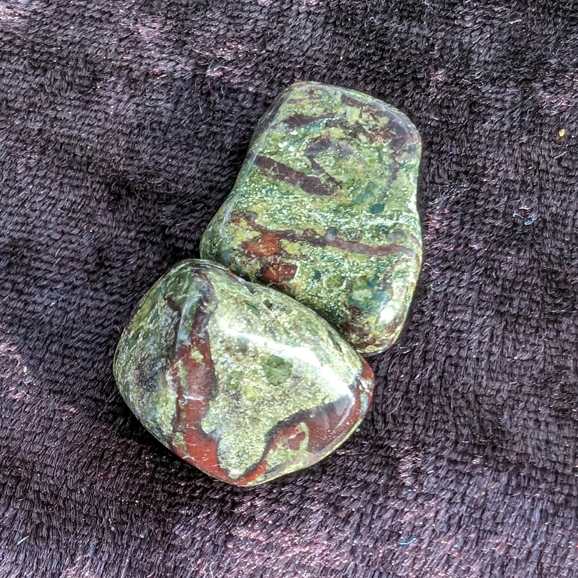 Dragons Blood Stone 2 tumbled stones 11-18g Rocks and Things
