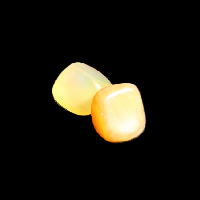 Yellow Agate 2 stones 5g in sunlight - Rocks and Things Store