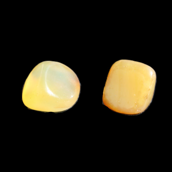 Yellow Agate 2 stones 5g in sunlight - Rocks and Things Store