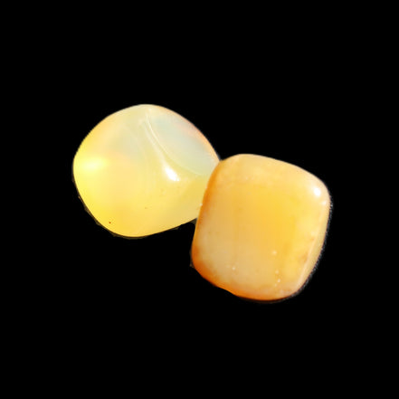 Yellow Agate 2 stones 5g in sunlight - Rocks and Things Store