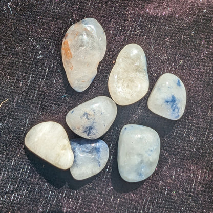 Dumortierite Blue hair Quartz 7 tiny crystals 7-9g