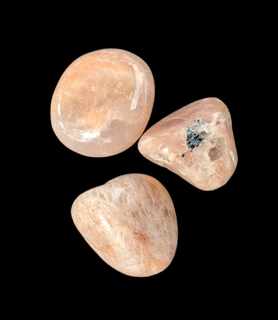 Golden Arusha Quartz 2-4 tumbled crystals 11-16g in sunshine