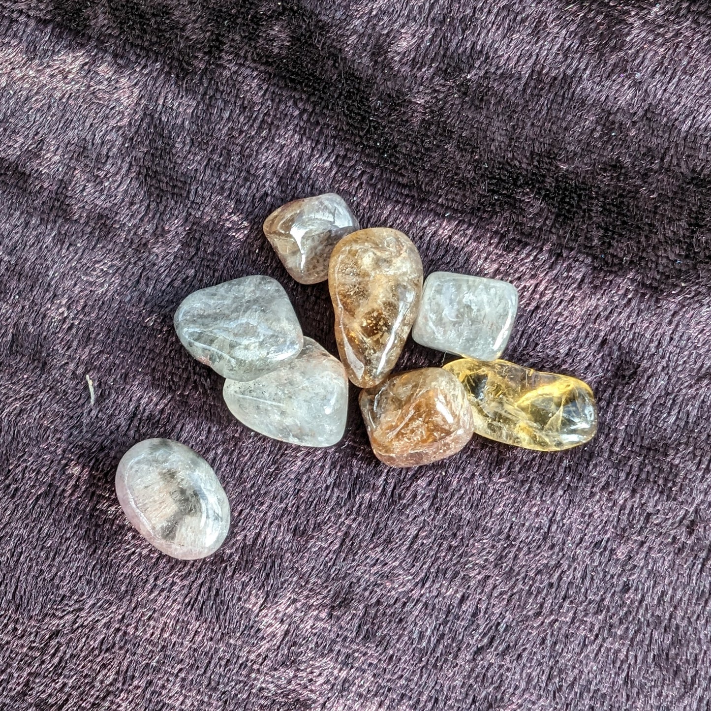 Auralite tiny tumbled crystals from Morocco 8-10g in sunlight - Rocks and Things Store