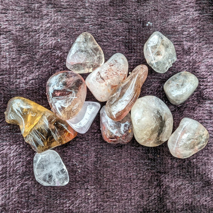 Auralite tiny tumbled crystals from Morocco 8-10g in sunlight - Rocks and Things Store