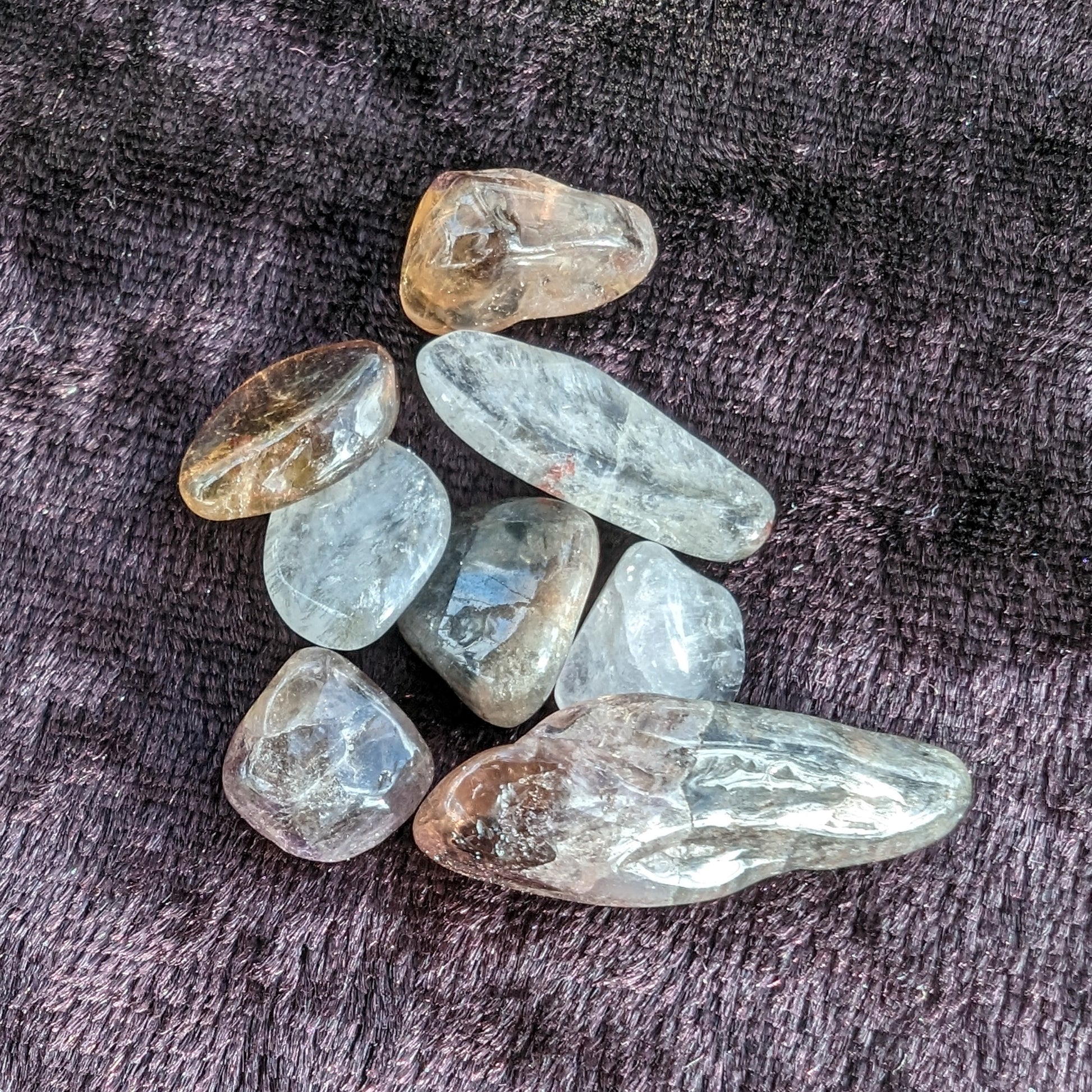 Auralite tiny tumbled crystals from Morocco 8-10g in sunlight - Rocks and Things Store