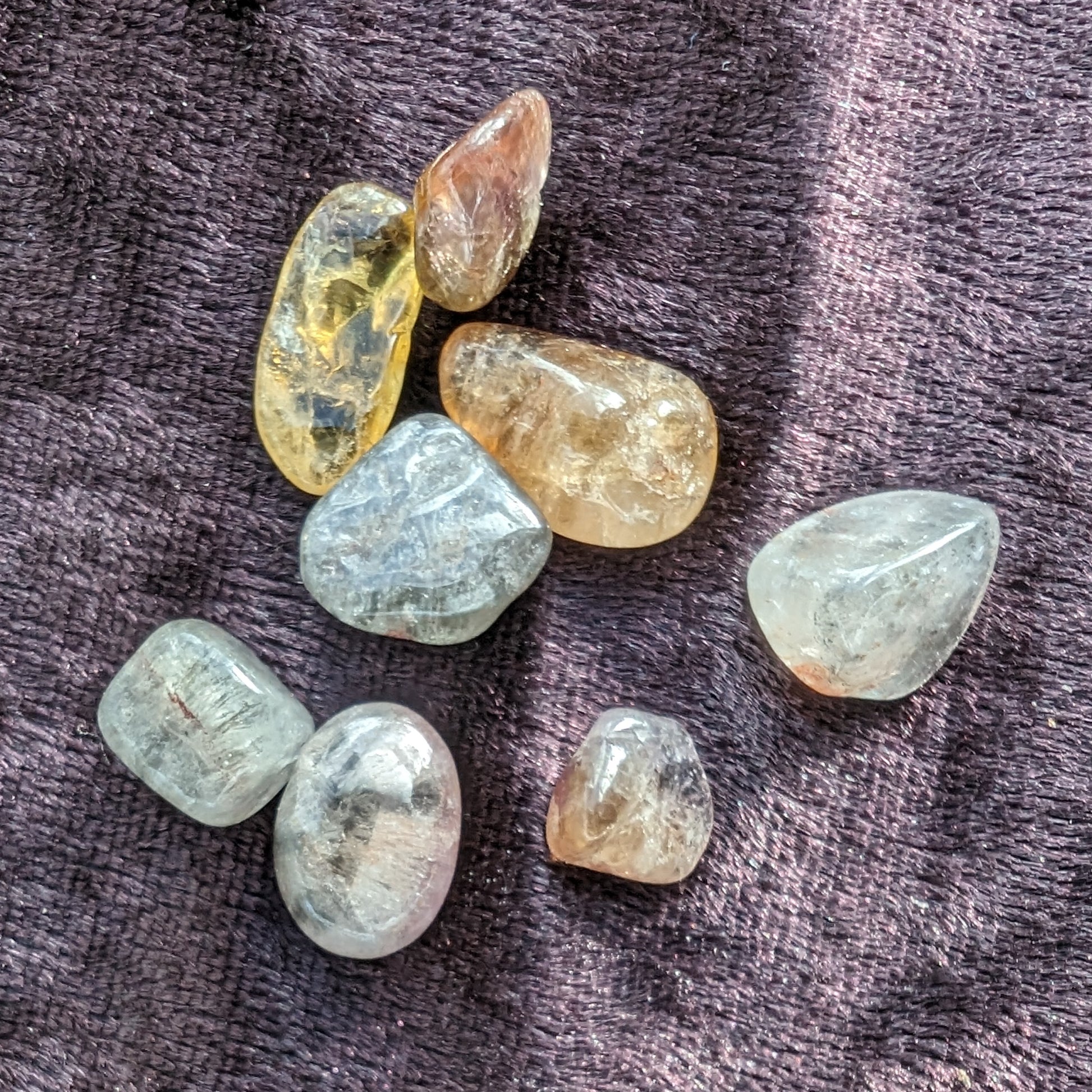 Auralite tiny tumbled crystals from Morocco 8-10g in sunlight - Rocks and Things Store