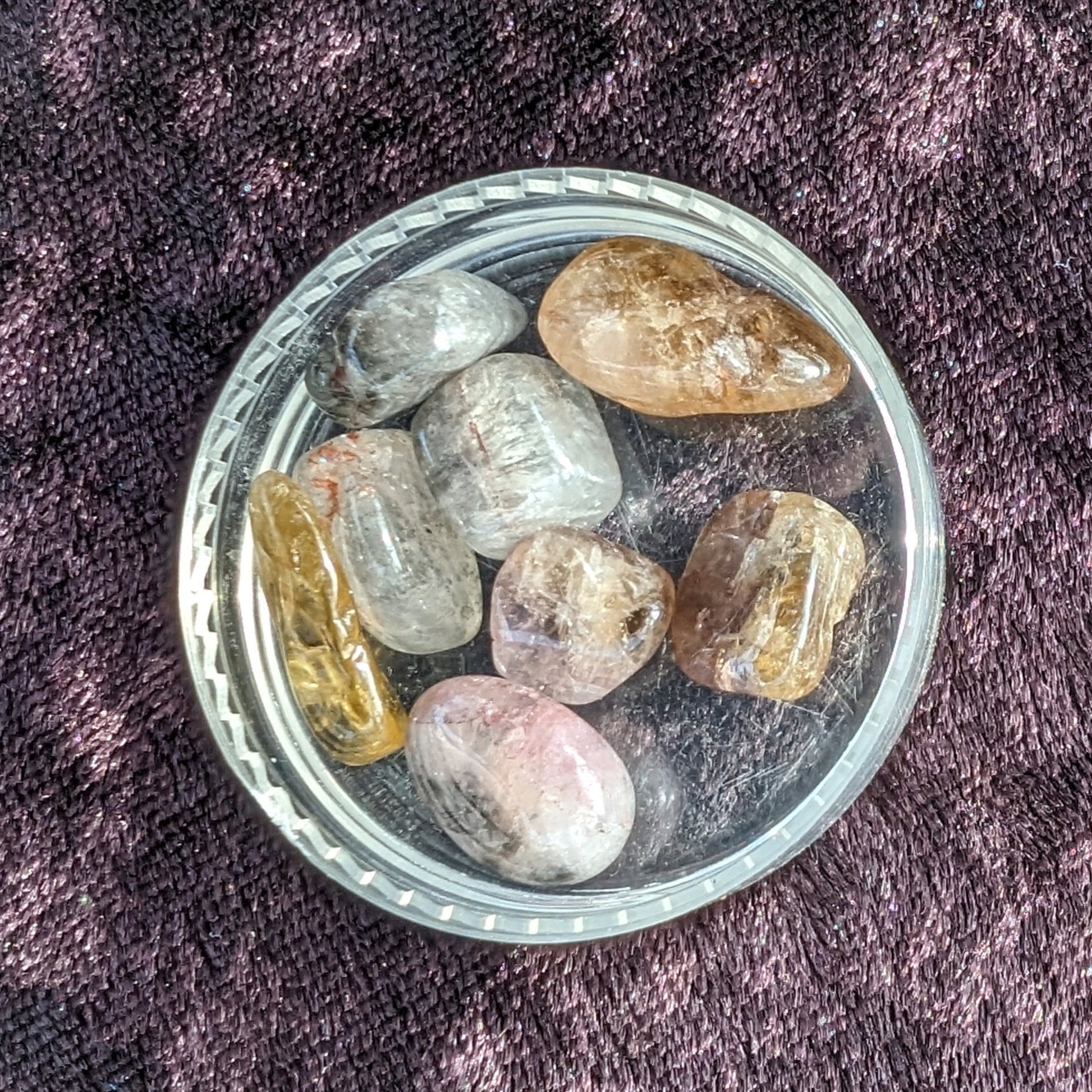 Auralite tiny tumbled crystals from Morocco 8-10g in sunlight - Rocks and Things Store