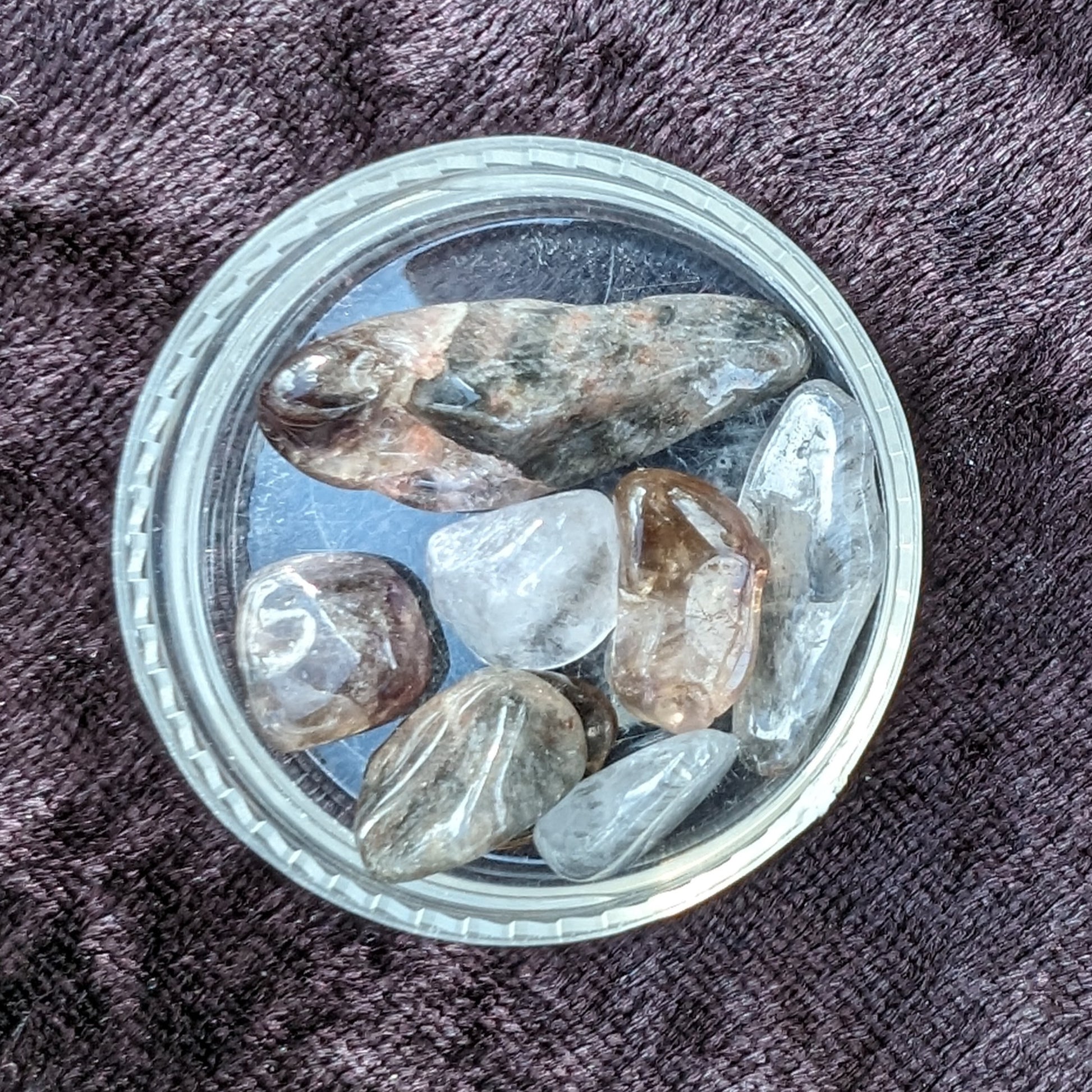 Auralite tiny tumbled crystals from Morocco 8-10g in sunlight - Rocks and Things Store