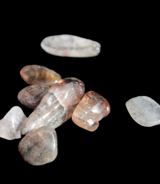 Auralite tiny tumbled crystals from Morocco 8-10g in sunlight - Rocks and Things Store