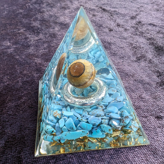 Orgone pyramid 65g Rocks and Things