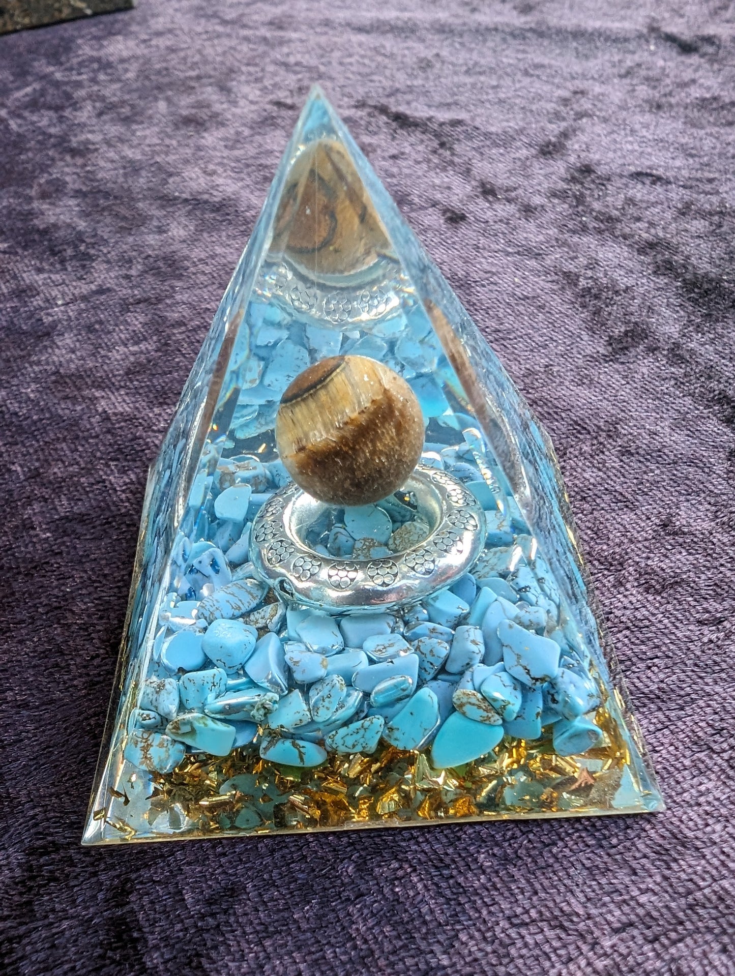 Orgone pyramid 65g Rocks and Things