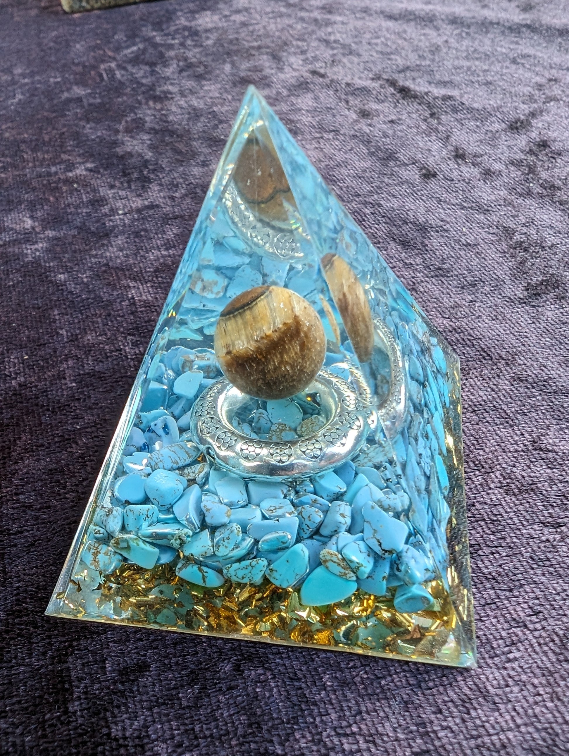 Orgone pyramid 65g Rocks and Things