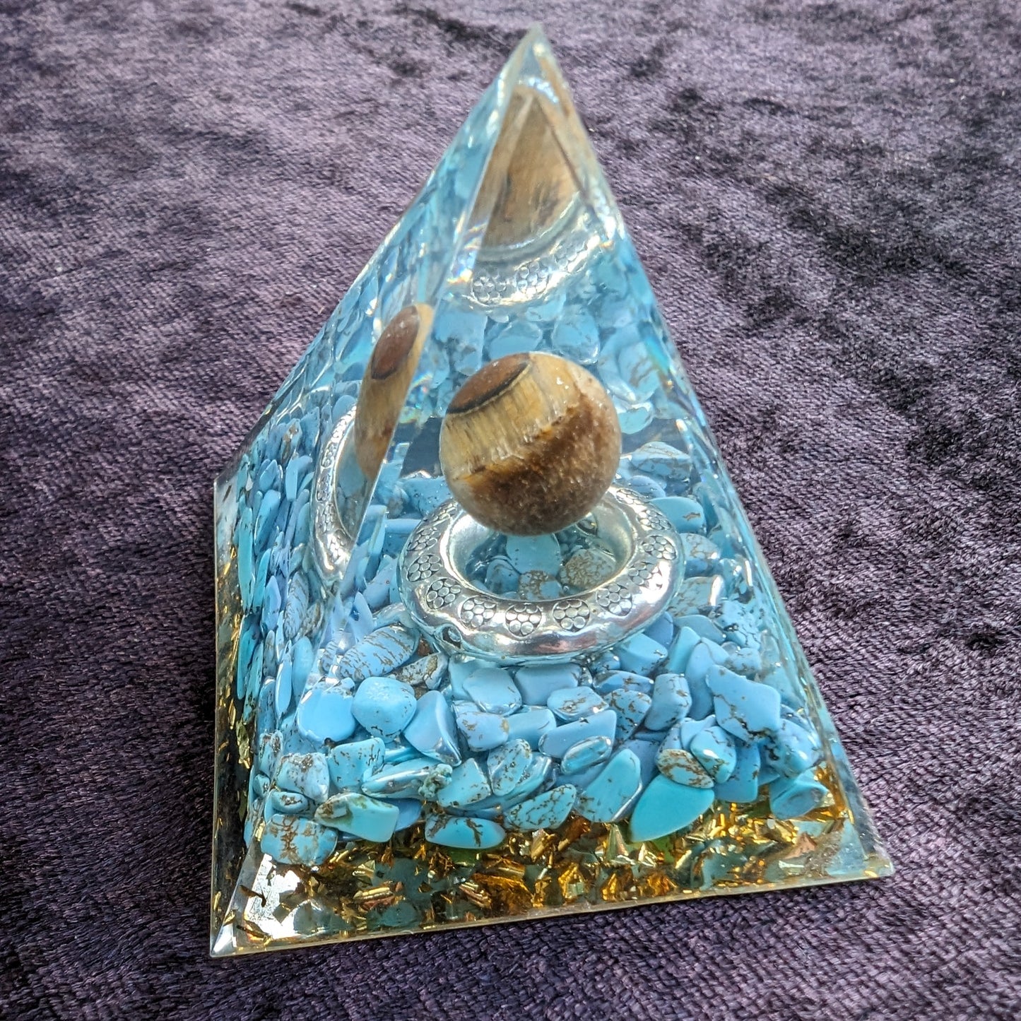 Orgone pyramid 65g Rocks and Things