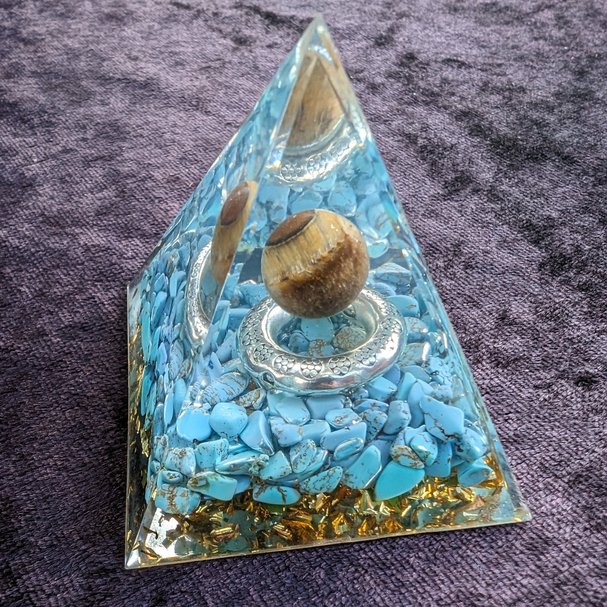 Orgone pyramid 65g Rocks and Things