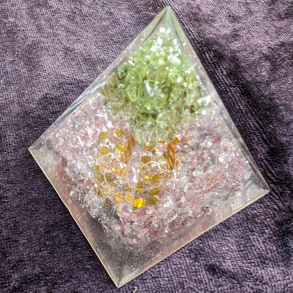 Orgone pyramid 67g Rocks and Things