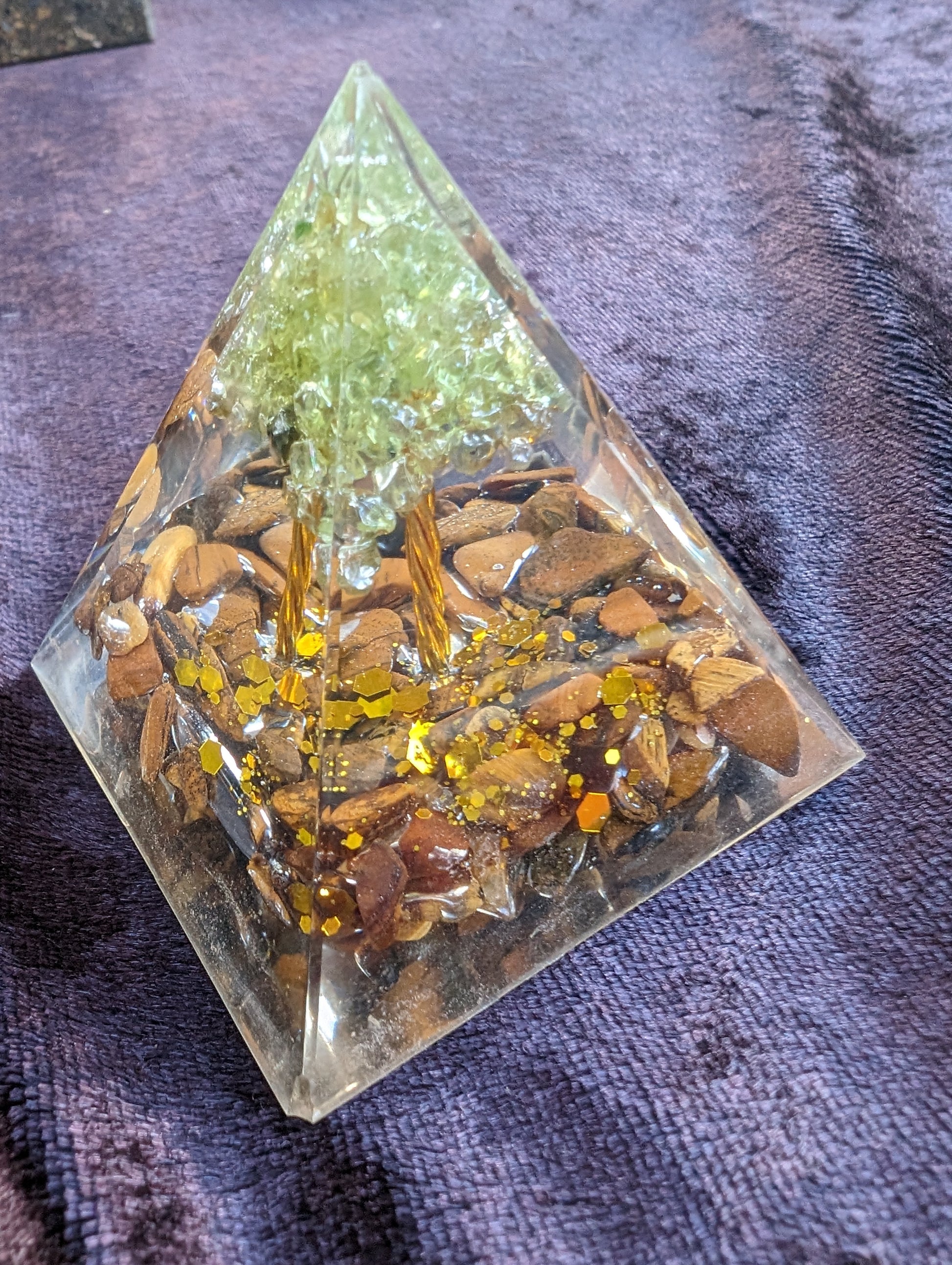 Orgone pyramid 65g Rocks and Things