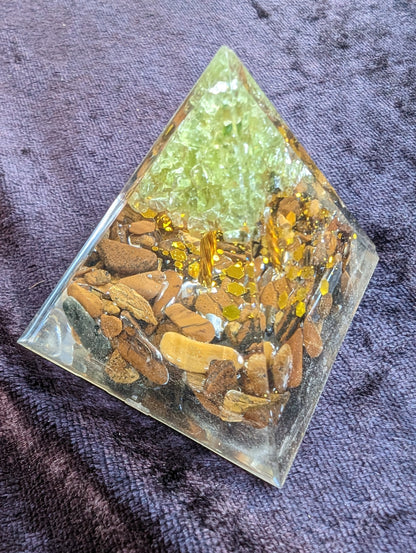 Orgone pyramid 65g Rocks and Things