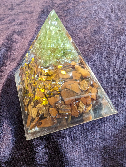 Orgone pyramid 65g Rocks and Things