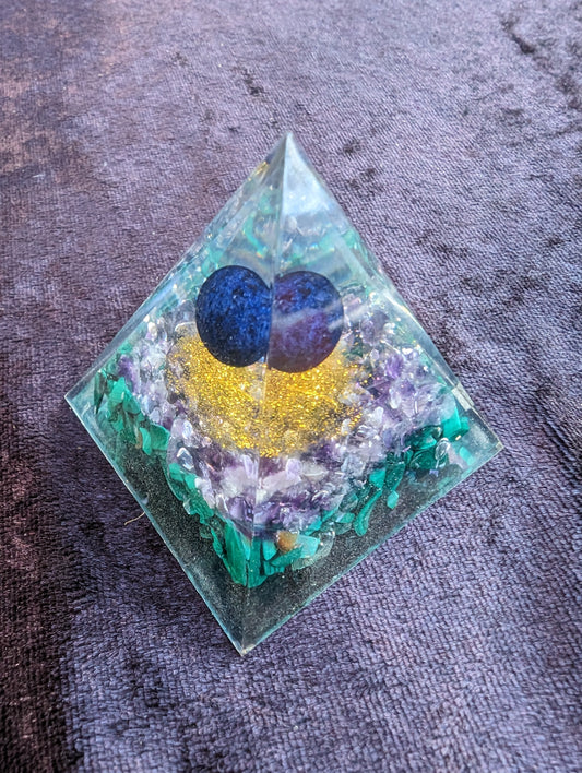 Orgone pyramid 67g Rocks and Things