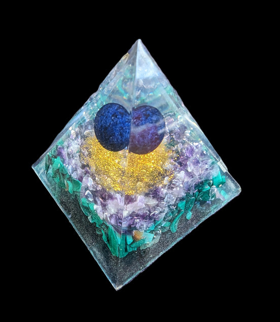 Orgone pyramid 67g Rocks and Things