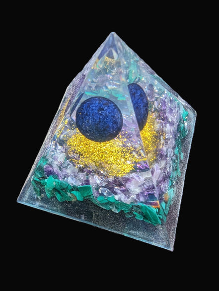 Orgone pyramid 67g Rocks and Things