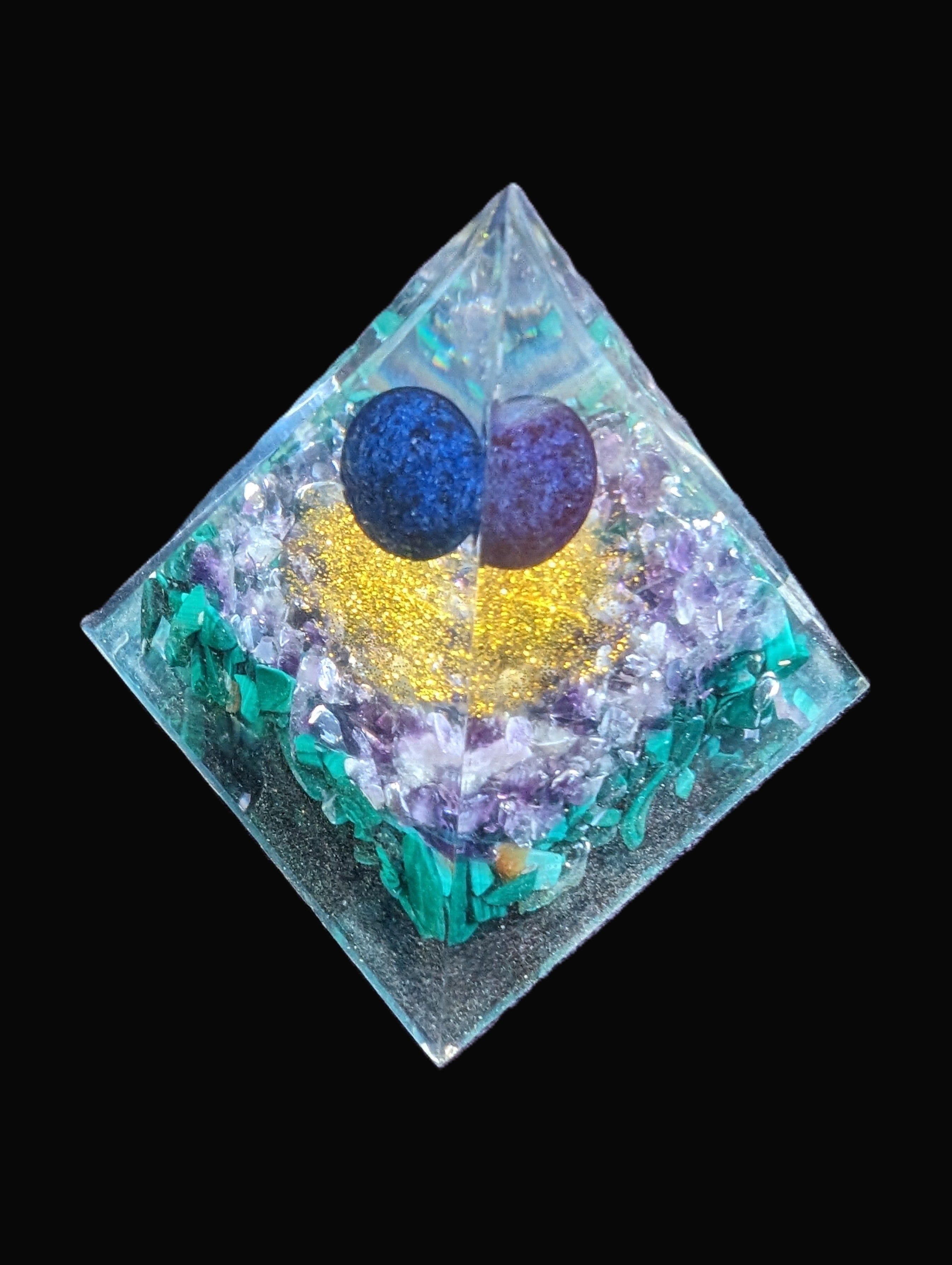 Orgone pyramid 67g Rocks and Things
